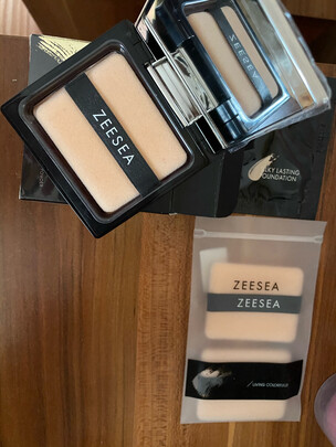 三,mistine散粉蜜粉饼网友对比评测