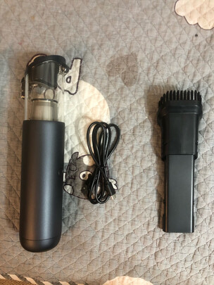车载吸尘器
