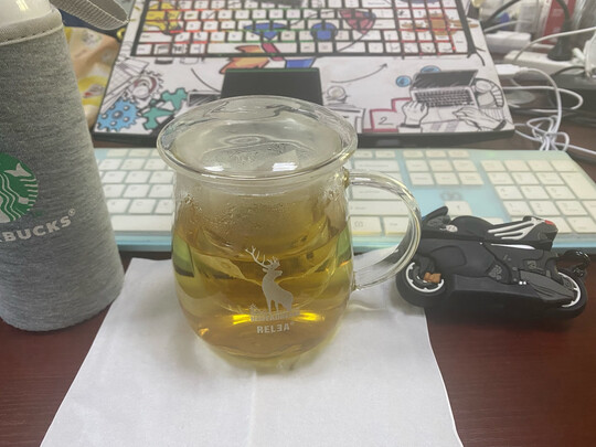玻璃杯