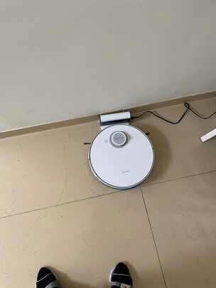 扫地机器人|外观展示美的M7y智能扫地机器人怎么样？一周体验讲真相感受