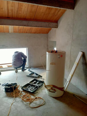 太阳能热水器|参考剖析太阳雨Q-J-F-2-*/*/0.6-08太阳能热水器怎么样?深度测评剖析