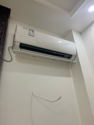 %title插图%num 美的(Midea) 新一级 风酷 大1.5匹变频冷暖壁挂式空调挂机大风口 京东小家智能家电 以旧换新KFR-35GW/N8XHC1