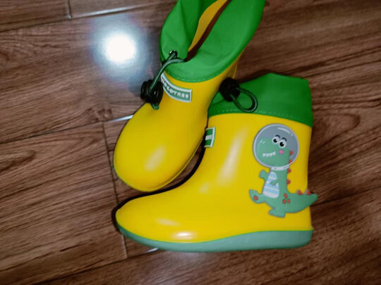 儿童雨鞋