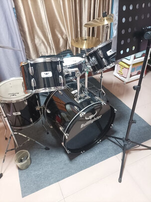 乐器爵士鼓
