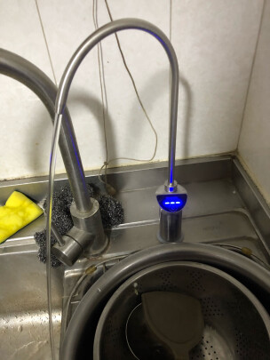 %title插图%num 飞利浦(PHILIPS)瀑布净水器3S 末端流速3L/min急速大流量 一级水效 厨房家用直饮RO反渗透纯水机AUT7000