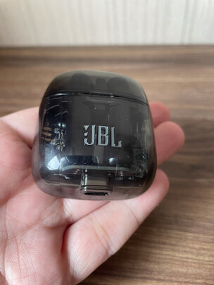 大家评测JBL TUNE225TWS Ghost怎么样?优缺点测评质量如何