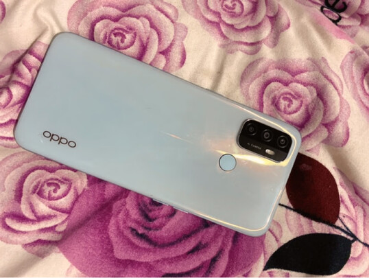 %title插图%num OPPO A32 90Hz护眼灵点屏 5000mAh超大电池 长续航 18W疾速快充 全面屏拍照视频手机 8GB+128GB 幻想蓝