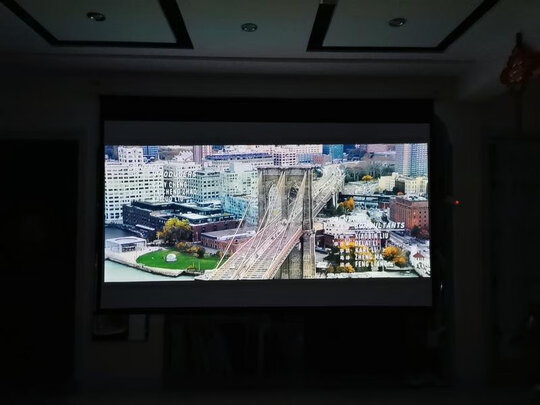 品跃H6高清电动白幕|讲讲真相品跃投影幕布怎么样?用后一周讲良心感受