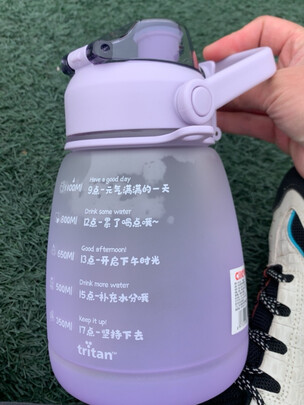 吸管水杯