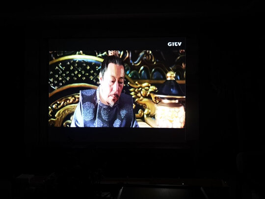 投影幕布|艾瑞尔电动拉线地拉幕布如何,值得入手的原因分享！