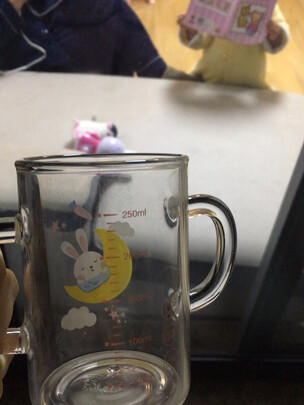 玻璃杯