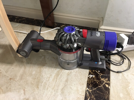 用户分析戴森v7trigger好不好啊吸力强劲吗使用2个月之后实情反馈