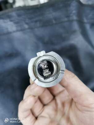 汽车灯泡