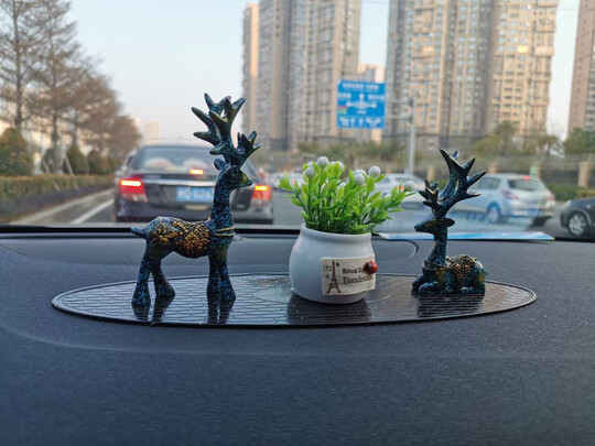 汽车摆件