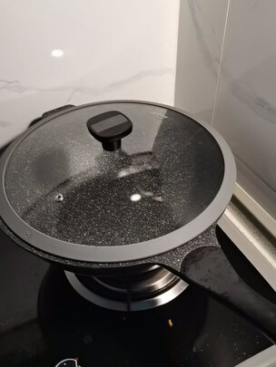 麦饭石不粘锅