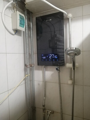 电热水器