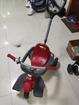 儿童三轮车