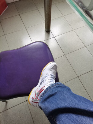 羽毛球鞋