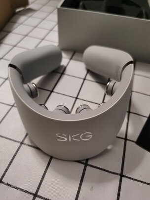SKGG7按摩器|【热搜头条】讲真的SKG颈椎按摩器质量怎么样?用后一周讲体验真实