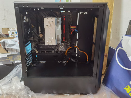 PHANTEKS PH-EC300ATG_BK01好不好，走线合理吗？握感十足吗？