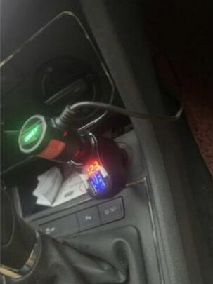 车载充电器