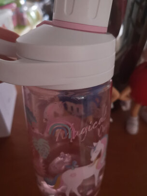 运动水杯