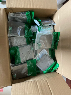 施耐德开关插座面板86型10A一开三孔墙面插座带开关绎尚系列荧光灰色 一开三孔