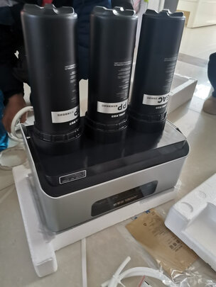 净水器|【电商快报】安吉尔和小米净水器哪个好？评测细节区别大不大