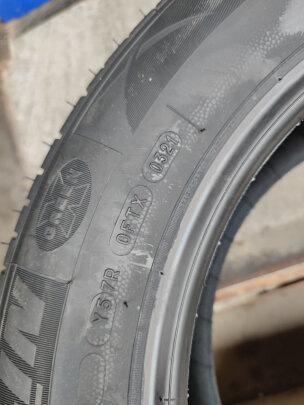 米其林205/60R16和固特异205/55R16到底哪个好？用料哪款好？哪个光滑细腻 