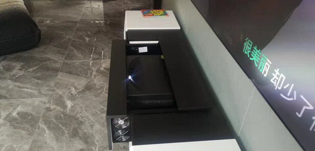 长虹激光投影仪D7U家用含100吋硬屏套装超短焦激光电视4K超高清 3700Ansi流明 运动补偿 130%广色域 