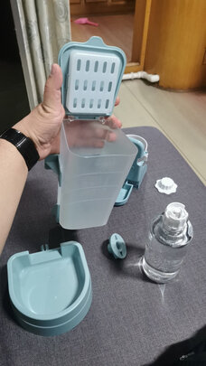 宠物自动喂食器