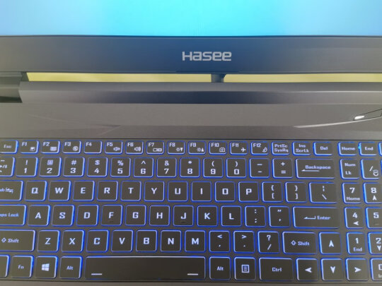 %title插图%num 神舟(HASEE)战神S7T-TA7NP 15.6英寸游戏笔记本电脑 (11代酷睿i7-11800H RTX3050Ti 144Hz 16G512GSSD)