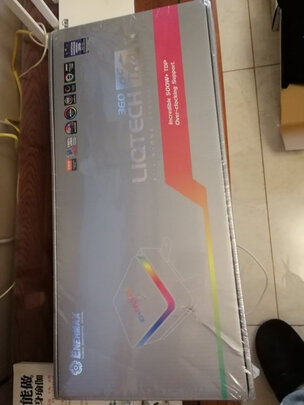 %title插图%num 安耐美(Enermax)锐龙TR4 360一体式水冷散热器( Threadripper系列100%IHS覆盖率/EF1水泵/RGB灯效/)