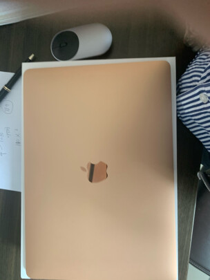 Apple MacBook Air和华硕灵耀X有什么区别？续航哪个更加给力？哪个手感一流 