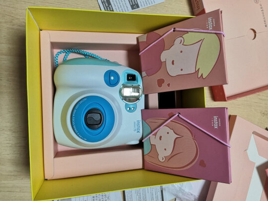 INSTAX mini7s靠谱吗？颜色艳丽吗，颜值够高吗？