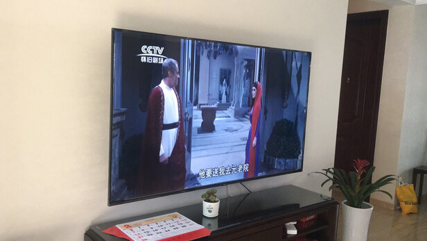TCL75V2电视|tcl 75v2和75v8到底哪款好？选错后悔吗？