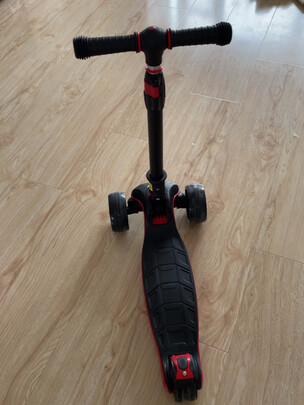 kinderkraft滑板车为什么不能转弯