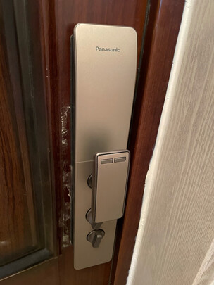 指纹锁|【电商快报】松下指纹锁和德施曼哪个好？用后一周讲体验真实感受