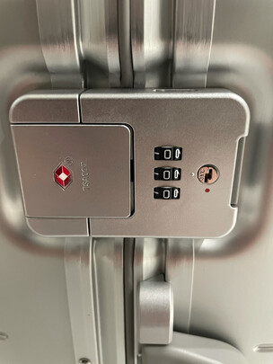 小米小米金属旅行箱|小米小米金属旅行箱 220英寸银色拉杆箱独家揭秘评测真相,不看后悔!