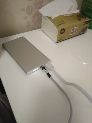 小米充电宝灯一直闪