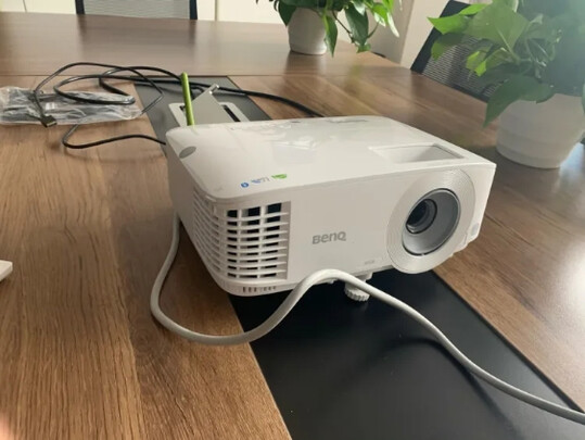 明基E320是哪里生产的，值吗