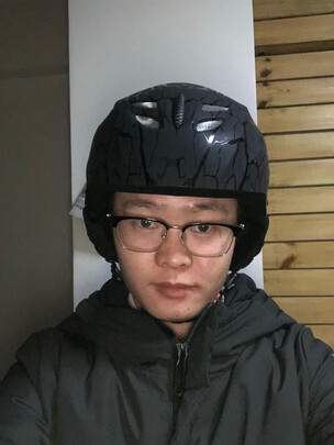 滑雪头盔