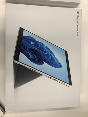 %title插图%num 微软Surface Pro 8 二合一平板电脑 11代酷睿i5 8G+256G亮铂金 13英寸高刷触控屏 轻薄本办公笔记本