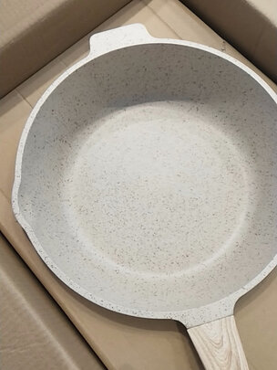 麦饭石不粘锅