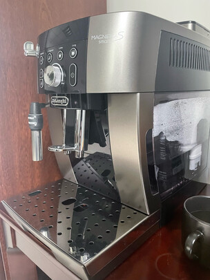 德龙（Delonghi）咖啡机 意享系列全自动咖啡机 家用 意式美式 原装进口 15Bar泵压 自动清洗 M2 TB