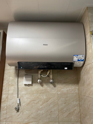 海尔（Haier）电热水器50升 扁桶家用一级能效储水式 超薄双胆变频速热洗智能APP预约PAD5 50升【3-4人】