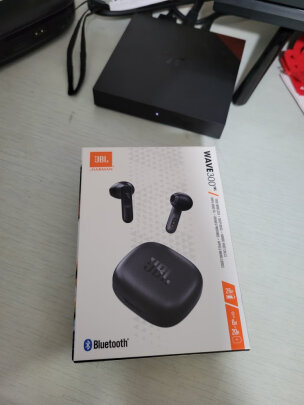 %title插图%num JBL W300TWS 真无线蓝牙耳机 半入耳式音乐耳机 通话降噪 运动防汗 苹果安卓手机带麦游戏耳机 浅湖蓝