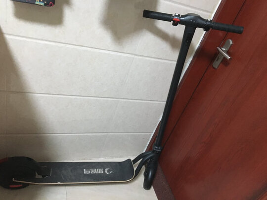 知途鸟电动滑板车怎么折叠