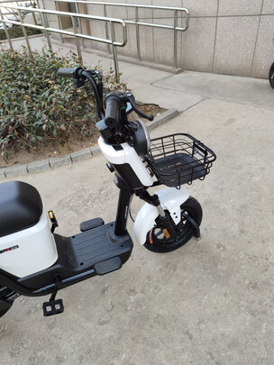 家里老人一直想买个电动车,去超市买东西什么的很方便.