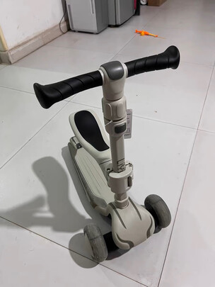 儿童滑板车